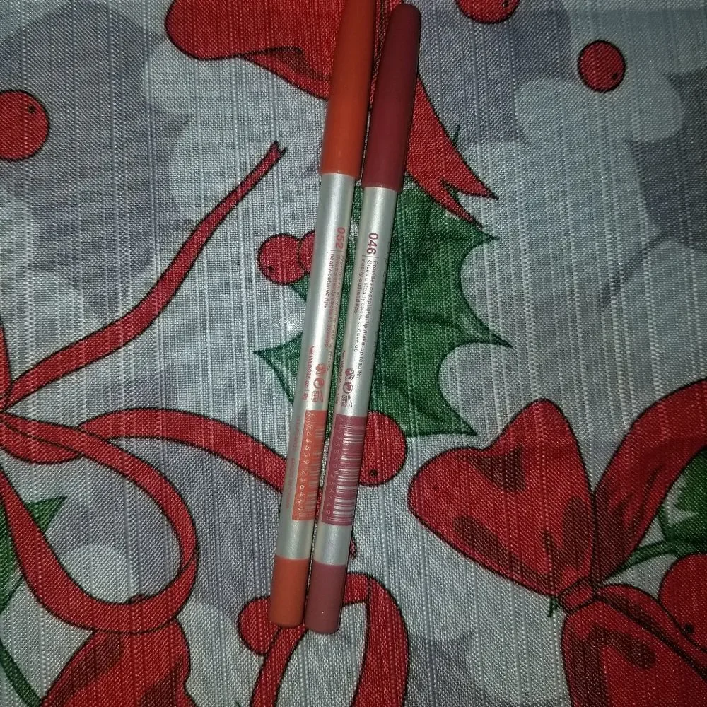 Lip liner